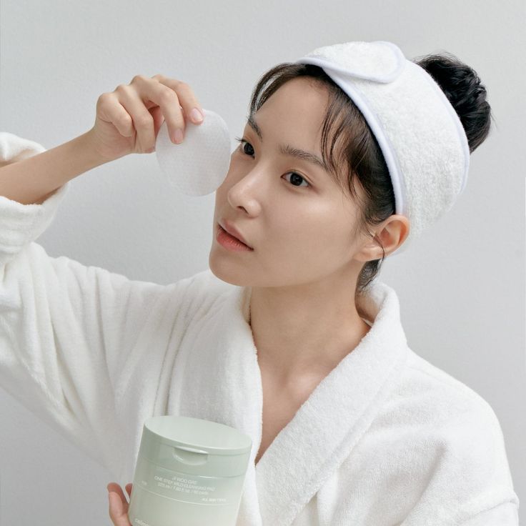 Celimax - JIWOOGAE One Step Mild Cleansing Pad - Compresses démaquillantes 60pcs