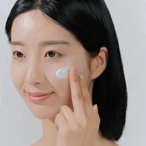 SKIN 1004 - Centella Madagascar Hyalu-Cica water-fit Sun Serum - Sérum Solaire 50ml